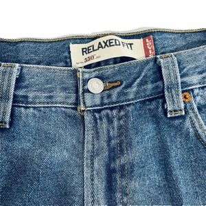 Levis 550 Relaxed Fit Blue Jeans Mens 38 x 32 More room in Seat and Thighs